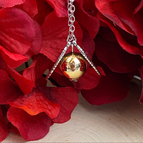Harry Potter Golden Snitch Necklace - Picture 8 of 13
